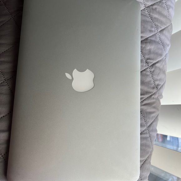 MacBook Air 11”